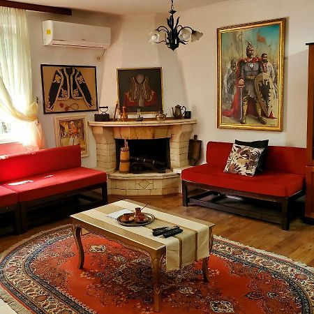Unique Traditional House, Hosted By J&G Tirana Eksteriør billede