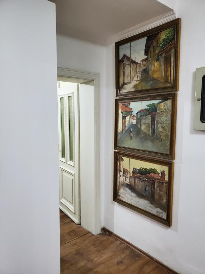 Unique Traditional House, Hosted By J&G Tirana Eksteriør billede