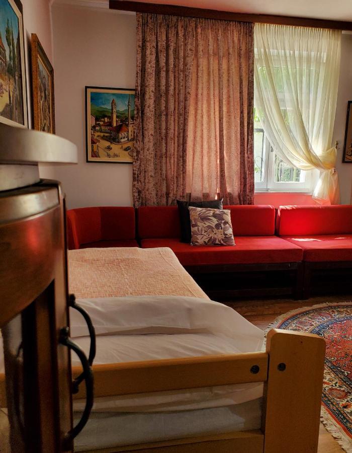 Unique Traditional House, Hosted By J&G Tirana Eksteriør billede