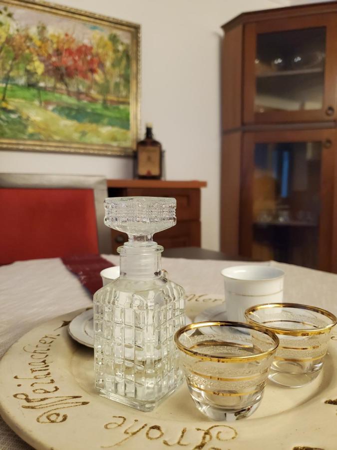 Unique Traditional House, Hosted By J&G Tirana Eksteriør billede